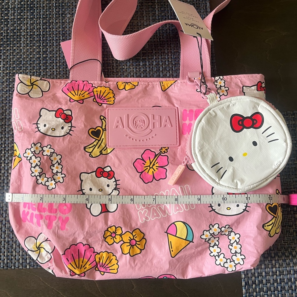 ALOHA Collection Pink Hello Kitty Tote with Coin Purse - Picture 9 of 12